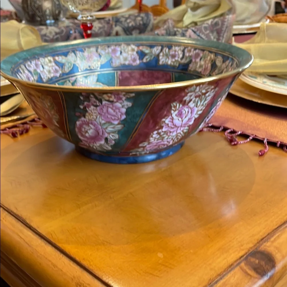 Vintage Floral Decorative Bowl with Gold Accents Andrea by Sadek / Like New